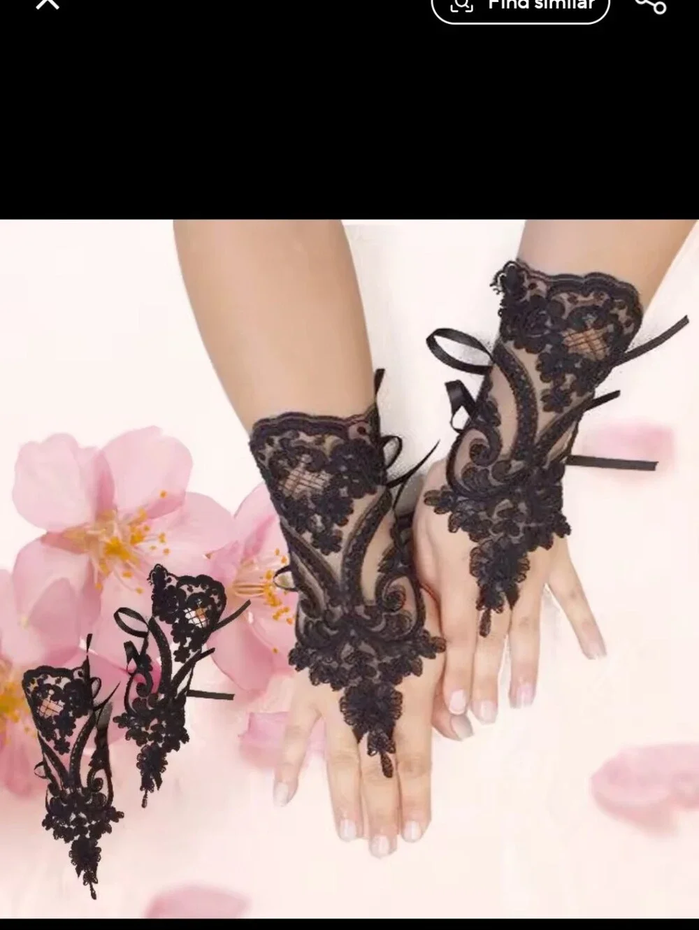 nwot Lace Fingerless Gloves with Floral Appliqué